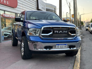Dodge Ram 1500 Laramie 5.7 V8 atx